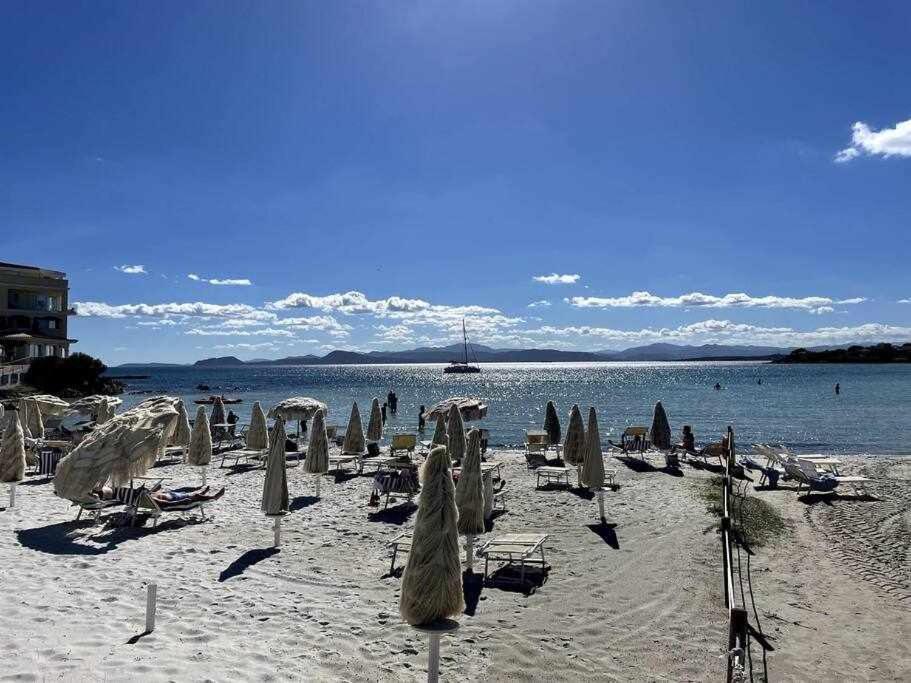 Tramontana Vista Mare 300M Dalla Spiaggia Golfo Aranci Kültér fotó